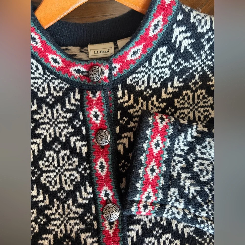 LL Bean Vintage 100% Merino Lambswool Nordic Print Cardigan Sweater Women Small